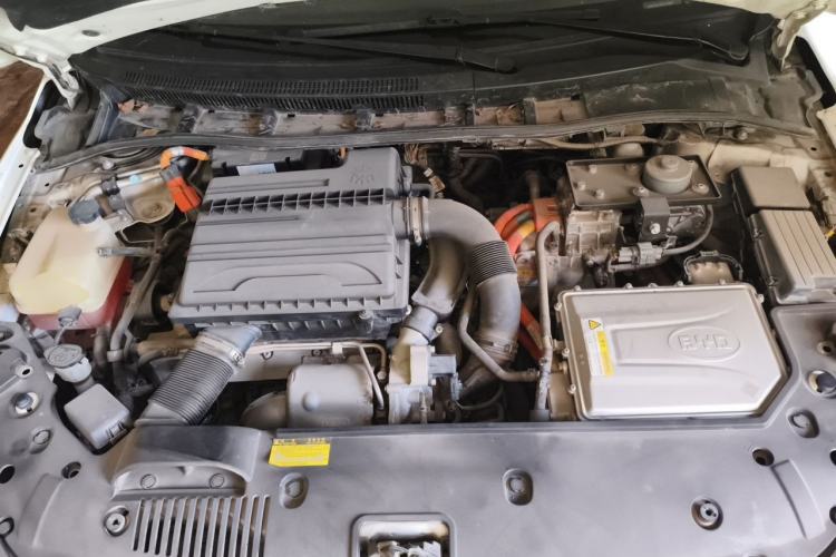 Used BYD Qin New Energy 2015 1.5T Dual-Crown Flagship Edition Engine Bay