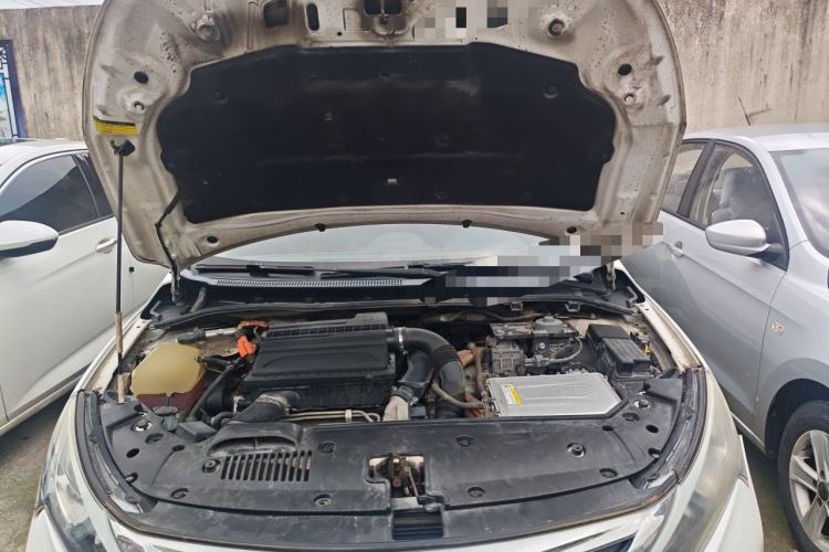 Used BYD Qin New Energy 2015 1.5T Dual-Crown Flagship Plus Edition Engine Bay