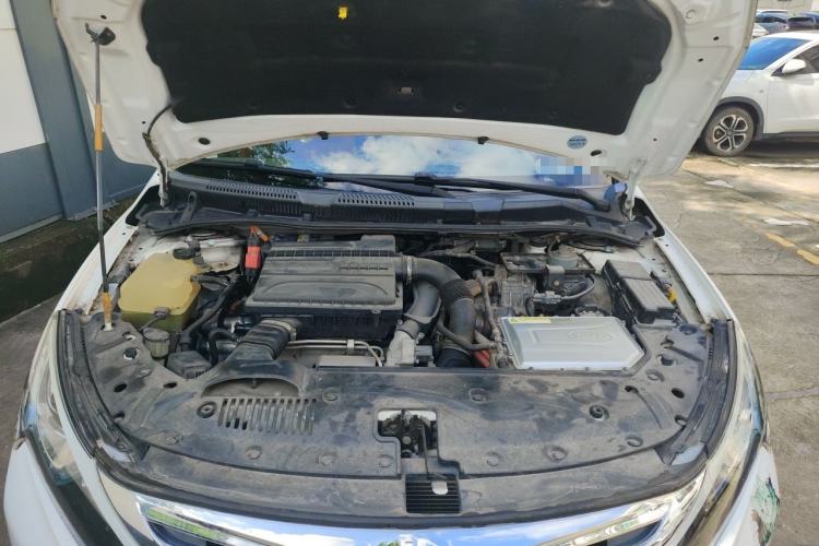 Used BYD Qin New Energy 2015 1.5T Dual-Crown Flagship Plus Edition Engine Bay