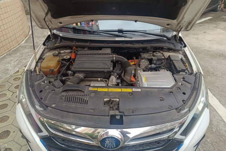 Used BYD Qin New Energy 2015 1.5T Dual-Crown Flagship Plus Edition Engine Bay