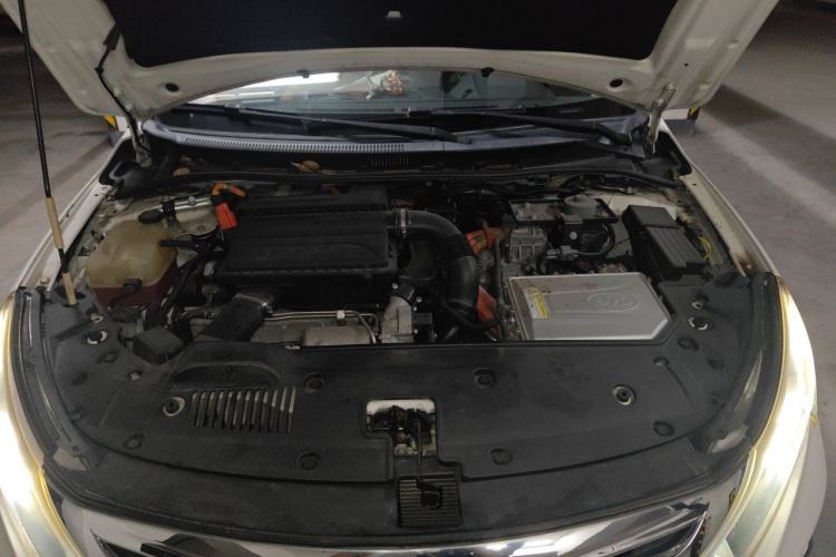 Used BYD Qin New Energy 2015 1.5T Dual-Crown Flagship Plus Edition Engine Bay