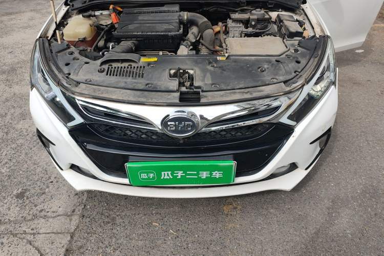 Used BYD Qin New Energy 2015 1.5T Dual-Crown Flagship Edition Engine Bay