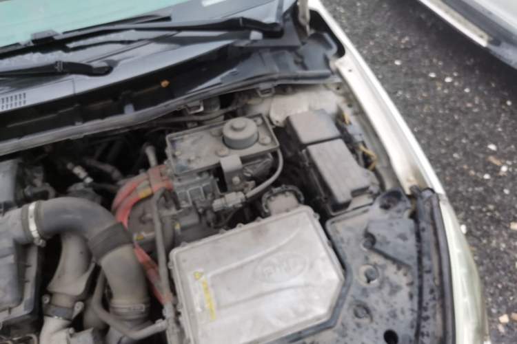 Used BYD Qin New Energy 2015 1.5T Dual-Crown Flagship Plus Edition Engine Bay Left