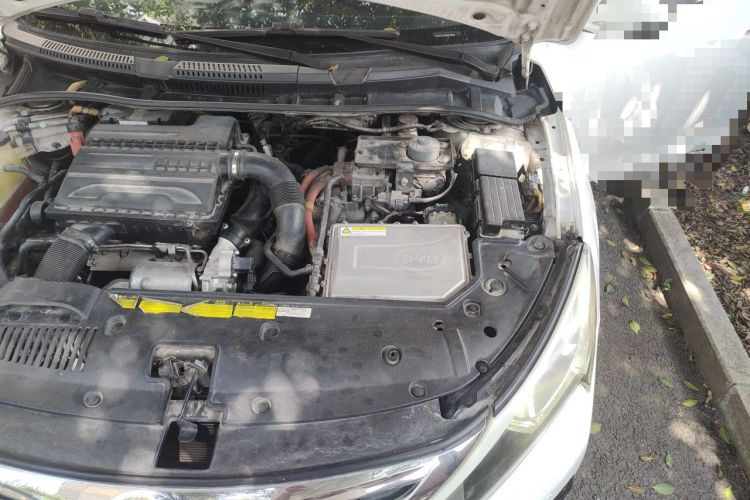 Used BYD Qin New Energy 2015 1.5T Dual-Crown Flagship Edition Engine Bay Left