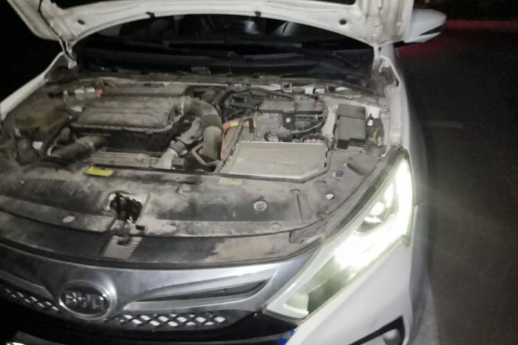 Used BYD Qin New Energy 2015 1.5T Dual-Crown Flagship Edition Engine Bay Left