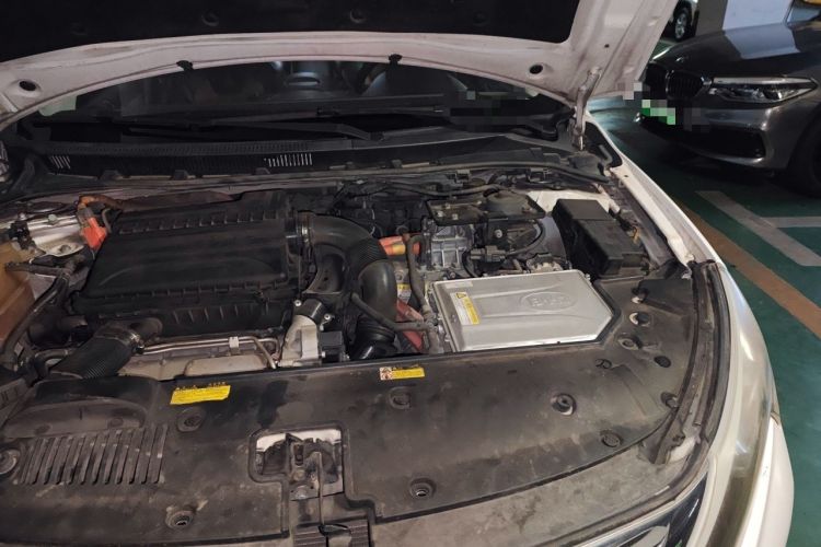 Used BYD Qin New Energy 2015 1.5T Dual-Crown Flagship Plus Edition Engine Bay Left