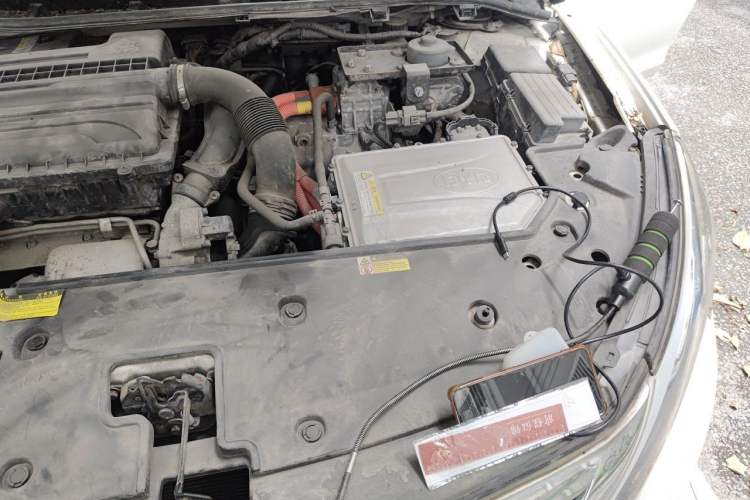 Used BYD Qin New Energy 2015 1.5T Dual-Crown Flagship Plus Edition Engine Bay Left