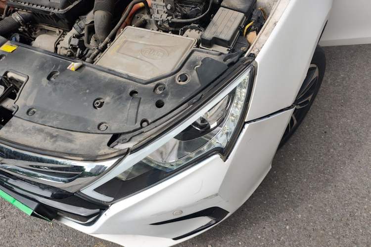 Used BYD Qin New Energy 2015 1.5T Dual-Crown Flagship Edition Engine Bay Left