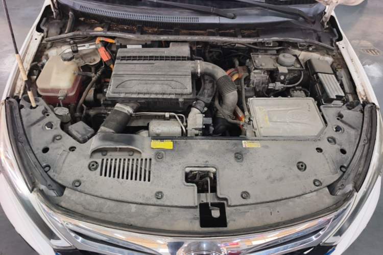 Used BYD Qin New Energy 2015 1.5T Dual-Crown Flagship Edition Engine Bay