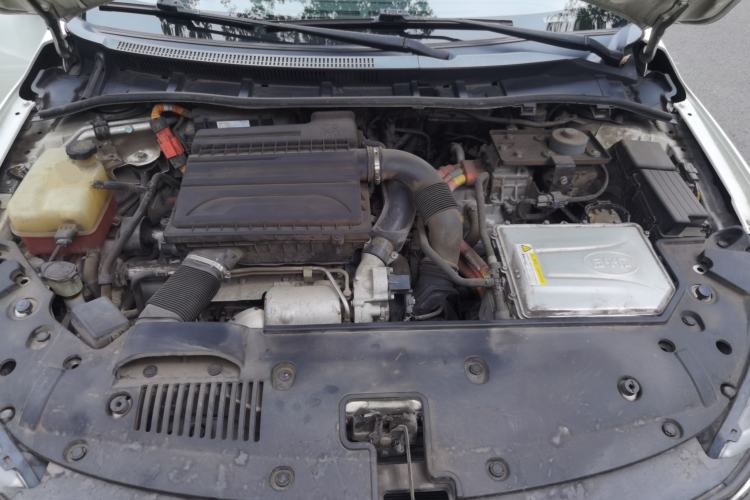 Used BYD Qin New Energy 2015 1.5T Dual-Crown Flagship Plus Edition Engine Bay