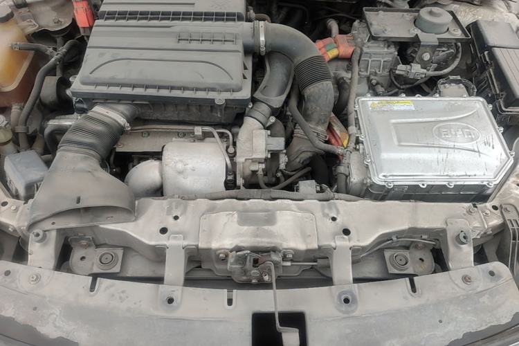 Used BYD Qin New Energy 2015 1.5T Dual-Crown Flagship Plus Edition Engine Bay