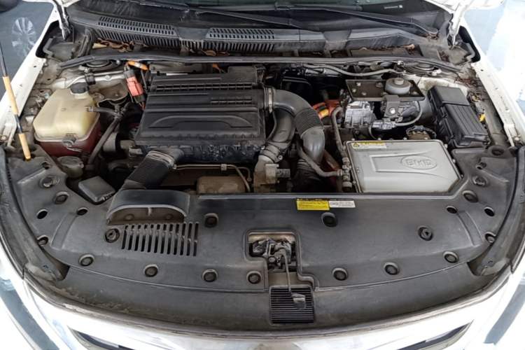 Used BYD Qin New Energy 2015 1.5T Dual-Crown Flagship Plus Edition Engine Bay