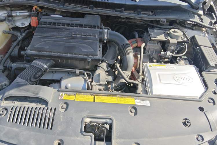 Used BYD Qin New Energy 2015 1.5T Dual-Crown Flagship Edition Engine Bay