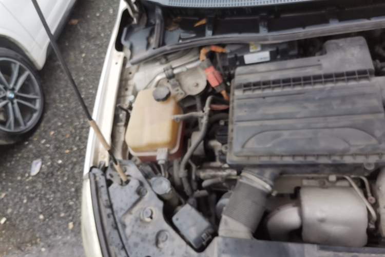 Used BYD Qin New Energy 2015 1.5T Dual-Crown Flagship Plus Edition Engine Bay Right