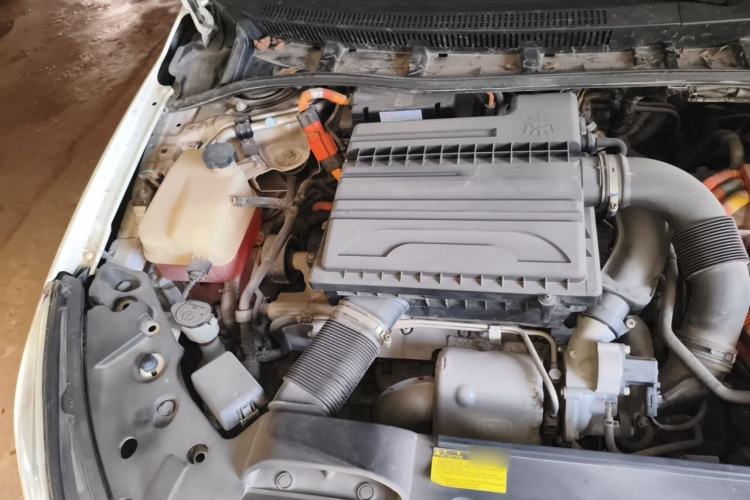 Used BYD Qin New Energy 2015 1.5T Dual-Crown Flagship Edition Engine Bay Right