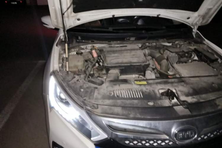 Used BYD Qin New Energy 2015 1.5T Dual-Crown Flagship Edition Engine Bay Right