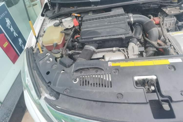 Used BYD Qin New Energy 2015 1.5T Dual-Crown Flagship Plus Edition Engine Bay Right