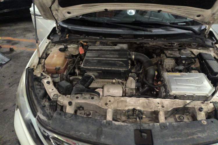 Used BYD Qin New Energy 2015 1.5T Dual-Crown Flagship Edition Engine Bay Right