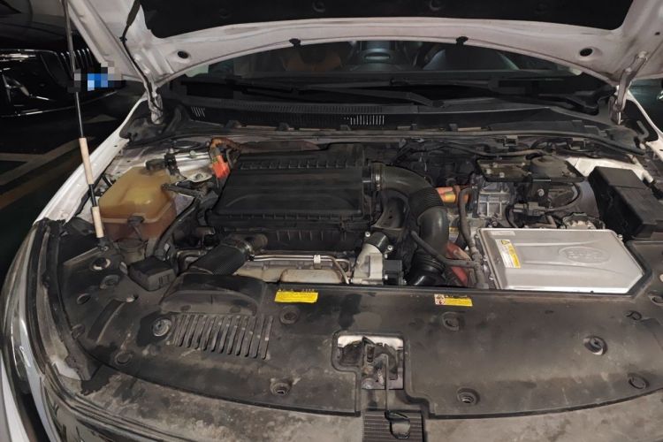 Used BYD Qin New Energy 2015 1.5T Dual-Crown Flagship Plus Edition Engine Bay Right