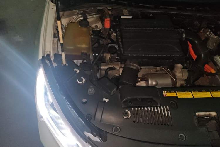 Used BYD Qin New Energy 2015 1.5T Dual-Crown Flagship Edition Engine Bay Right