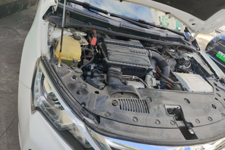 Used BYD Qin New Energy 2015 1.5T Dual-Crown Flagship Plus Edition Engine Bay Right