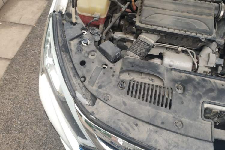 Used BYD Qin New Energy 2015 1.5T Dual-Crown Flagship Plus Edition Engine Bay Right