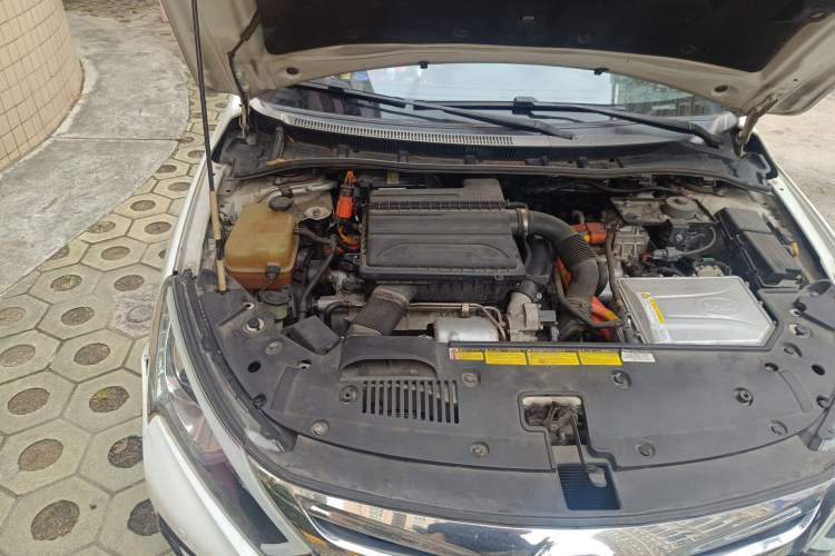 Used BYD Qin New Energy 2015 1.5T Dual-Crown Flagship Plus Edition Engine Bay Right