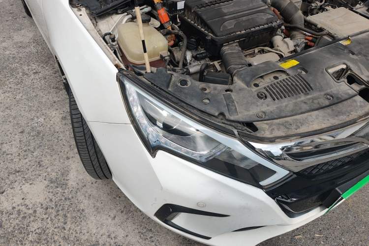 Used BYD Qin New Energy 2015 1.5T Dual-Crown Flagship Edition Engine Bay Right