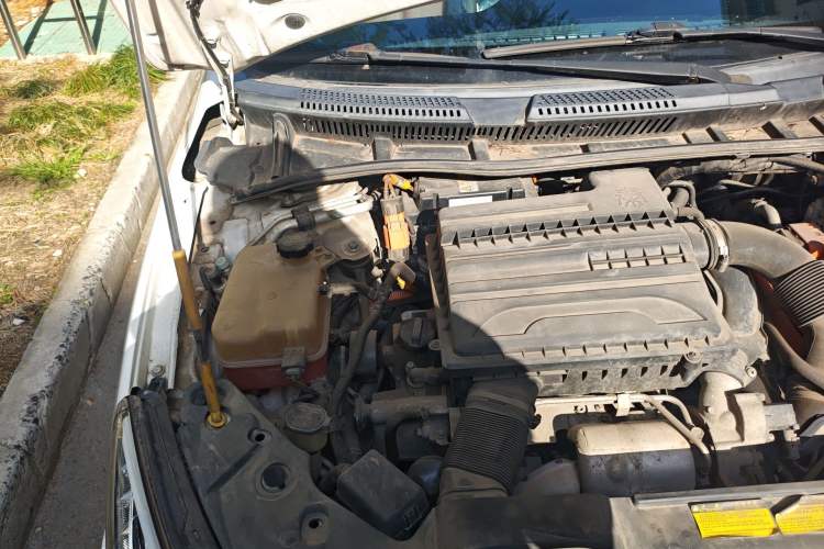 Used BYD Qin New Energy 2015 1.5T Dual-Crown Flagship Plus Edition Engine Bay Right
