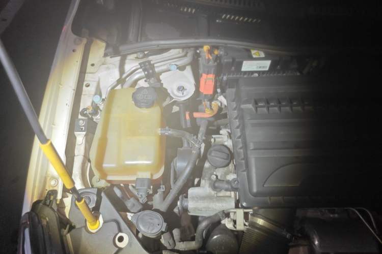 Used BYD Qin New Energy 2015 1.5T Dual-Crown Flagship Plus Edition Engine Bay Right
