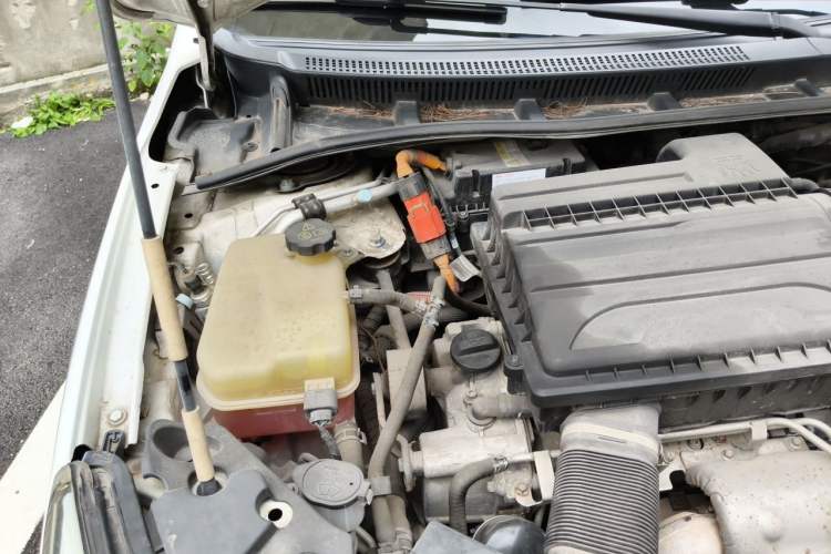Used BYD Qin New Energy 2015 1.5T Dual-Crown Flagship Plus Edition Engine Bay Right
