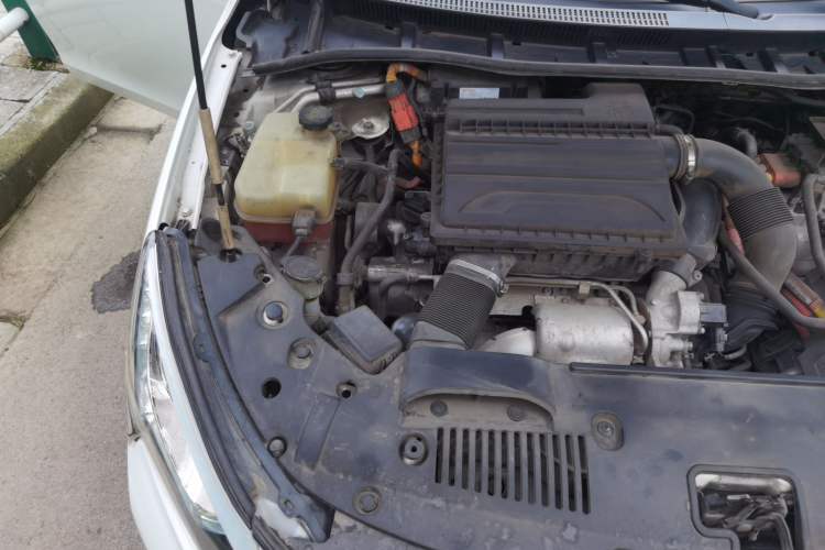 Used BYD Qin New Energy 2015 1.5T Dual-Crown Flagship Plus Edition Engine Bay Right