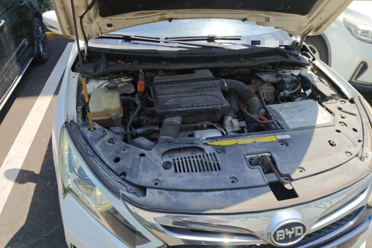 Used BYD Qin New Energy 2015 1.5T Dual-Crown Flagship Plus Edition Engine Bay Right