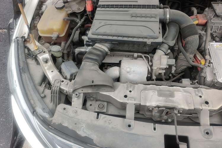 Used BYD Qin New Energy 2015 1.5T Dual-Crown Flagship Plus Edition Engine Bay Right