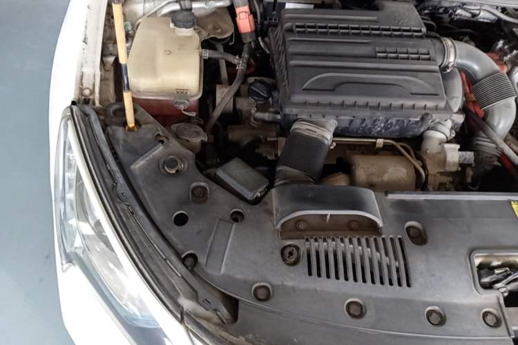 Used BYD Qin New Energy 2015 1.5T Dual-Crown Flagship Plus Edition Engine Bay Right