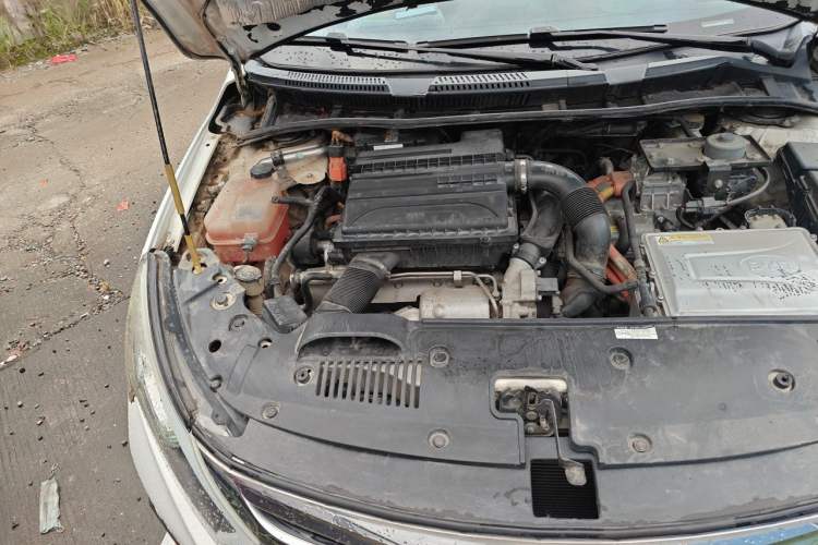 Used BYD Qin New Energy 2015 1.5T Dual-Crown Flagship Plus Edition Engine Bay Right
