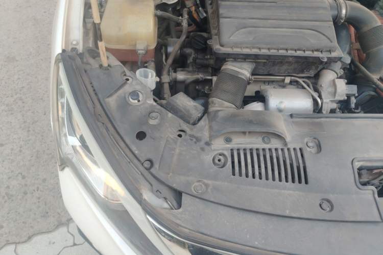 Used BYD Qin New Energy 2015 1.5T Dual-Crown Flagship Plus Edition Engine Bay Right