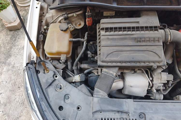 Used BYD Qin New Energy 2015 1.5T Dual-Crown Flagship Plus Edition Engine Bay Right