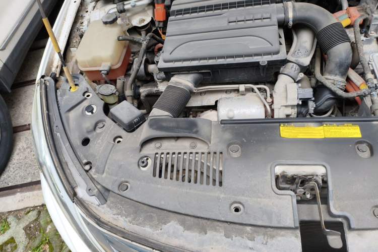 Used BYD Qin New Energy 2015 1.5T Dual-Crown Flagship Plus Edition Engine Bay Right