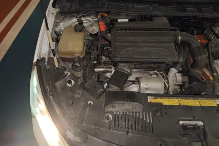 Used BYD Qin New Energy 2015 1.5T Dual-Crown Flagship Plus Edition Engine Bay Right