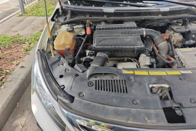 Used BYD Qin New Energy 2015 1.5T Dual-Crown Flagship Edition Engine Bay Right