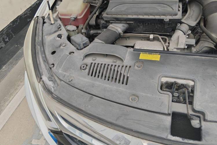 Used BYD Qin New Energy 2015 1.5T Dual-Crown Flagship Plus Edition Engine Bay Right