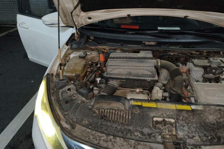 Used BYD Qin New Energy 2015 1.5T Dual-Crown Flagship Plus Edition Engine Bay Right
