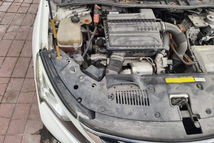 Used BYD Qin New Energy 2015 1.5T Dual-Crown Flagship Plus Edition Engine Bay Right