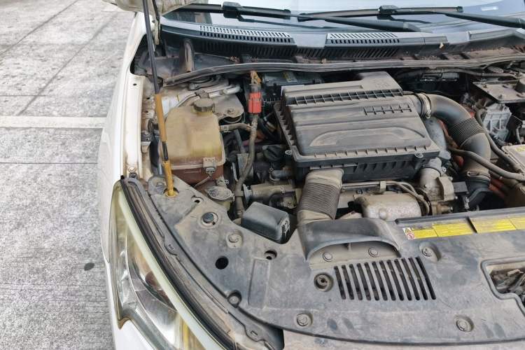 Used BYD Qin New Energy 2015 1.5T Dual-Crown Flagship Edition Engine Bay Right