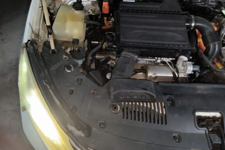 Used BYD Qin New Energy 2015 1.5T Dual-Crown Flagship Edition Engine Bay Right
