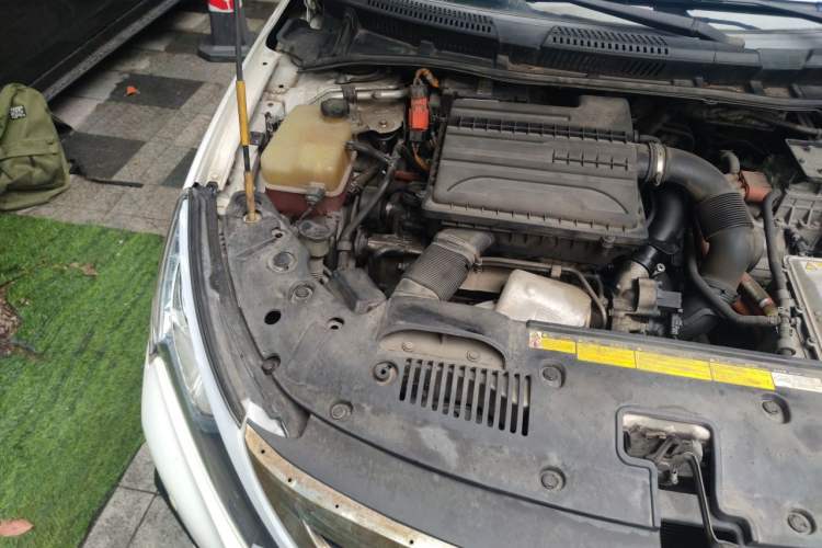 Used BYD Qin New Energy 2015 1.5T Dual-Crown Flagship Edition Engine Bay Right