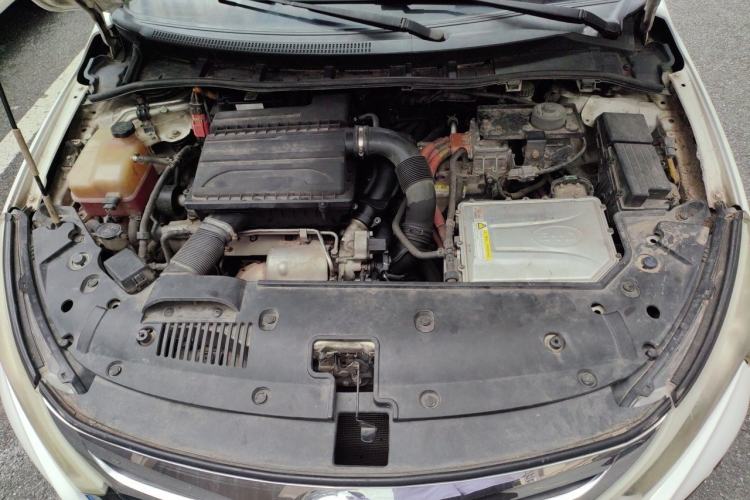 Used BYD Qin New Energy 2015 1.5T Dual-Crown Flagship Edition Engine Bay