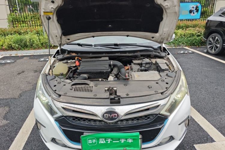 Used BYD Qin New Energy 2015 1.5T Dual-Crown Flagship Plus Edition Engine Bay