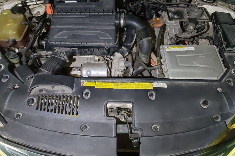 Used BYD Qin New Energy 2015 1.5T Dual-Crown Flagship Edition Engine Bay